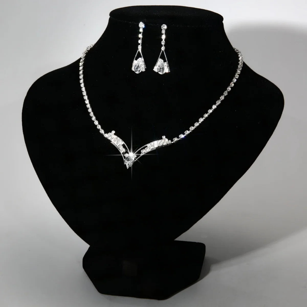 Luxury Rhinestone Geometric Bridal Necklace Earrings Set For Women Dainty Elegant Waterdrop Crystal Wedding Banquet Jewelry Set
