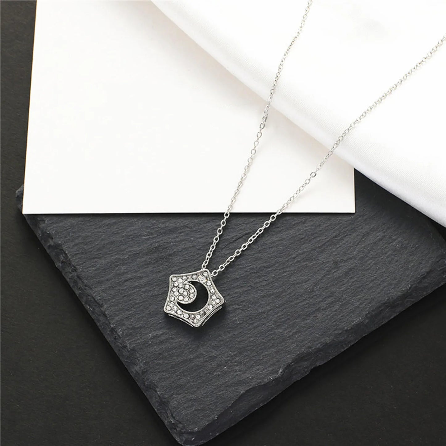 Trendy Necklace Jewelry For Women Pendant Chain Women's Vintage Hollow Out Jewelry Necklace Tennis Choker Chain For Women